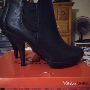 Ankle boots with heel
